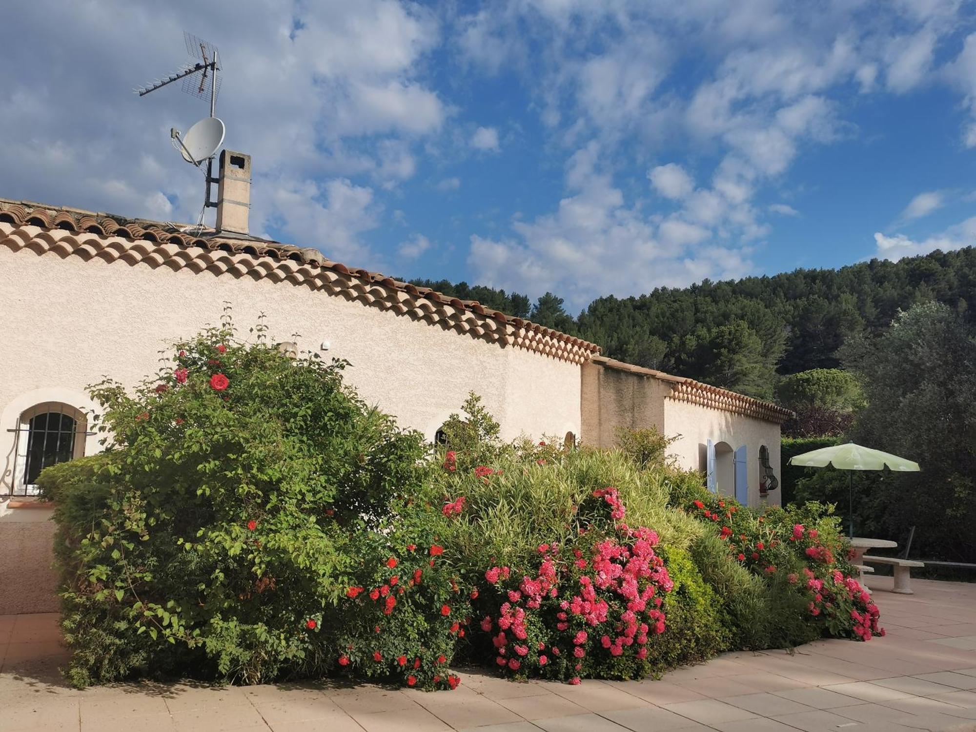 Le Loriot Vila Auriol Exterior foto
