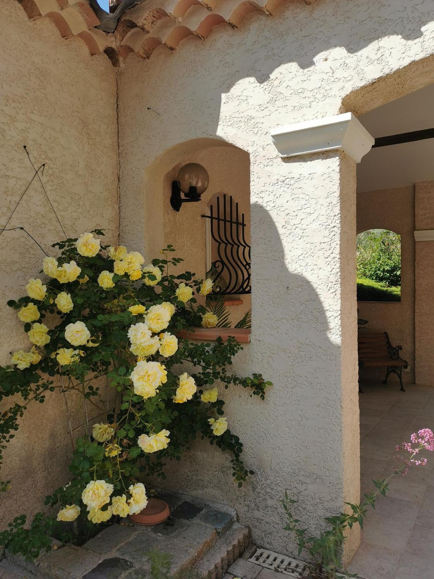 Le Loriot Vila Auriol Exterior foto